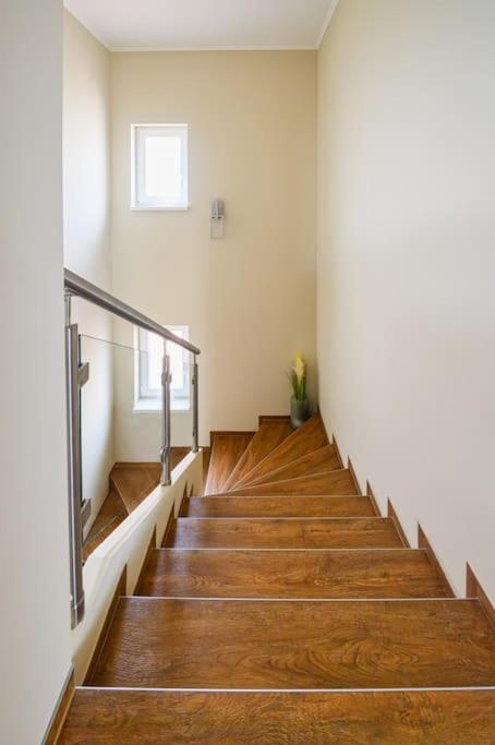 Abg House Ecser 외부 사진